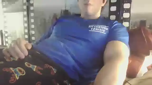 Snapshot of Introlatino88 chatting on 02.24.25 Introlatino88 online show from 02.24.25