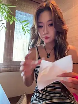 Snapshot of Xiaoxia-Baby chatting on 06.11.26 Xiaoxia-Baby online show from 06.11.26