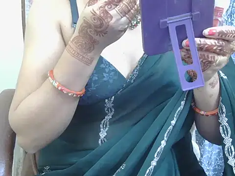 Lovely Manvi online show from 10.11.25