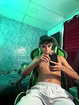 twinks 28 online show from 10.10.25