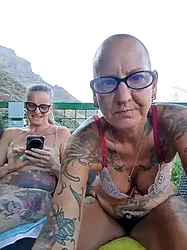 Snapshot of Emma_Milf25 chatting on 07.26.26 Emma Milf25 online show from 07.26.26