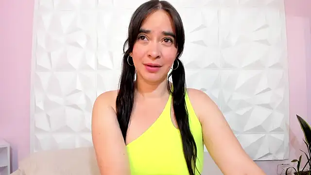 Valeriagomez  online show from 03.15.25