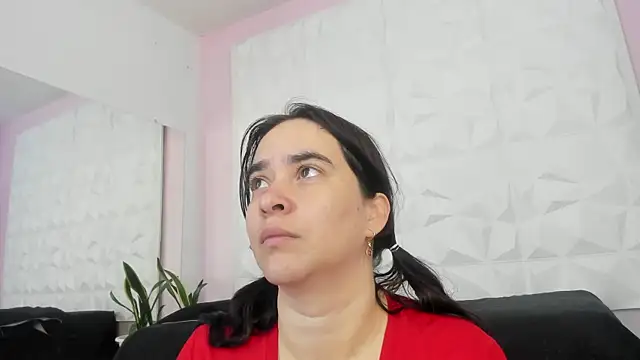 Valeriagomez  online show from 10.19.25