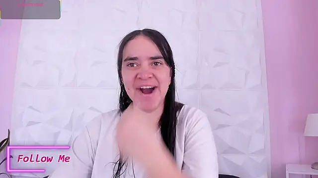 Valeriagomez  online show from 11.30.25