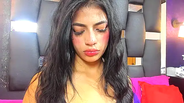 EMYCLARK01 online show from 11.23.25