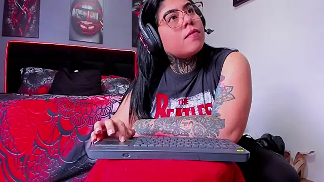 Veronika metal online show from 07.29.26