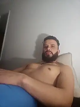 Snapshot of Bigverxxxhot chatting on 11.05.25 Bigverxxxhot online show from 11.05.25