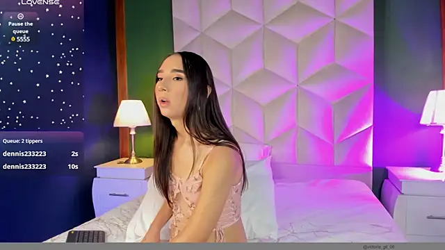 Snapshot of queen__violet chatting on 03.02.25 queen violet online show from 03.02.25