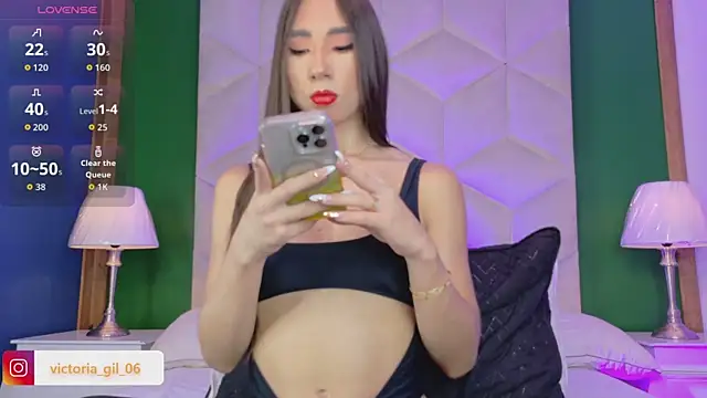 queen  violet online show from 07.23.26