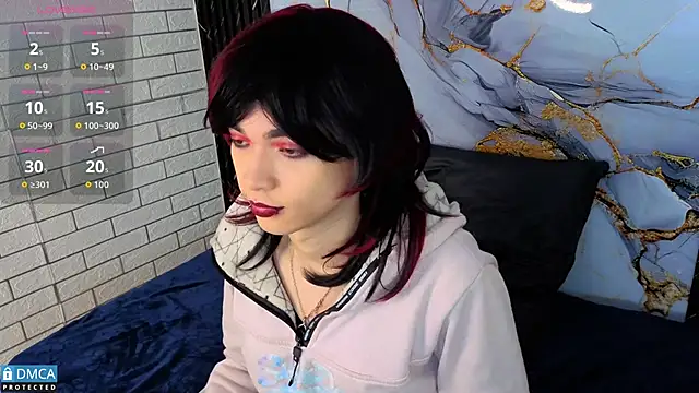 MaeveKuro online show from 12.05.25