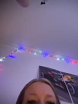 Snapshot of SwedishAstrid chatting on 04.12.26 SwedishAstrid online show from 04.12.26