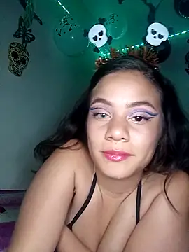 Valen thompsom 002 online show from 10.15.25