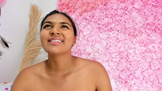 Snapshot of Melodymoore_ chatting on 02.18.26 Melodymoore online show from 02.18.26