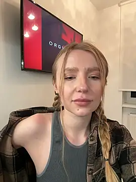 EvaBrooklyn online show from 03.03.25