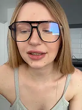 EvaBrooklyn online show from 03.08.25