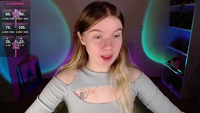 Strawberry juli online show from 09.21.25