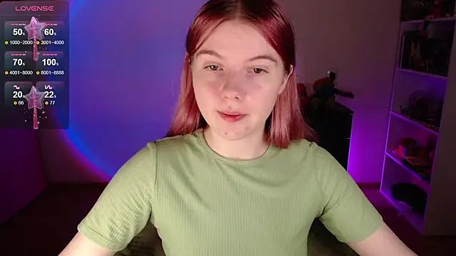 Strawberry juli online show from 11.22.25