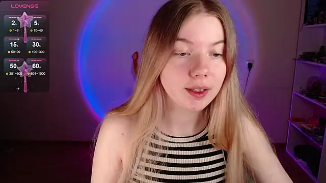 Strawberry juli online show from 05.02.26