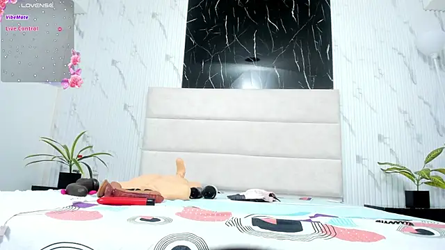 ZoeeG online show from 03.15.25