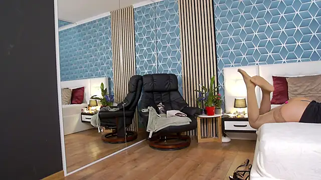 zoeylarkens online show from 03.01.25