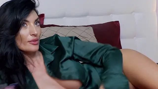 zoeylarkens online show from 03.12.25