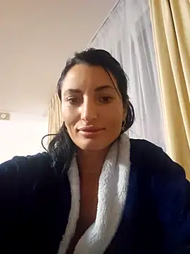 zoeylarkens online show from 11.19.25