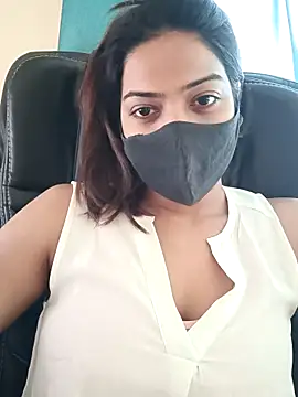 Snapshot of CRAZY__BITE chatting on 06.21.26 CRAZY BITE online show from 06.21.26