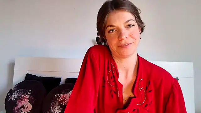 Snapshot of Rosemarie_Blu chatting on 02.27.26 Rosemarie Blu online show from 02.27.26