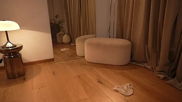 nadia bliss online show from 04.30.26