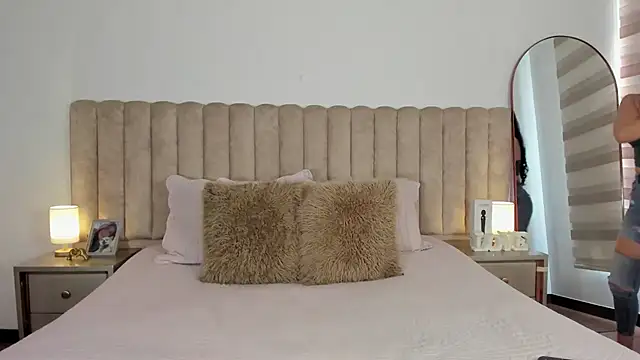 Sophie Restrepo online show from 07.24.26