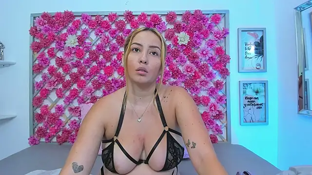 emmyrouse  online show from 05.02.26