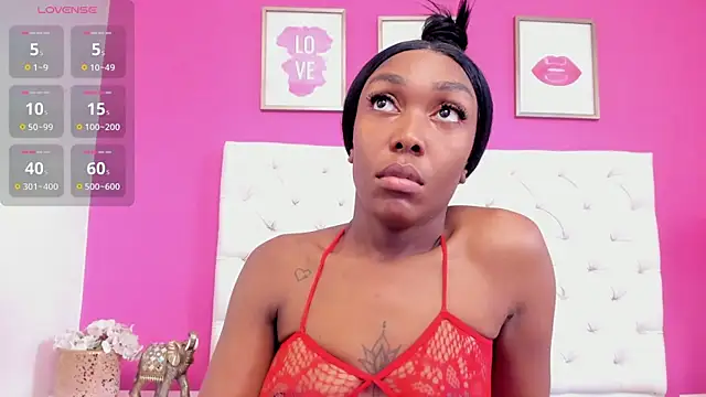 Snapshot of RitaGibsonn chatting on 11.07.25 RitaGibsonn online show from 11.07.25