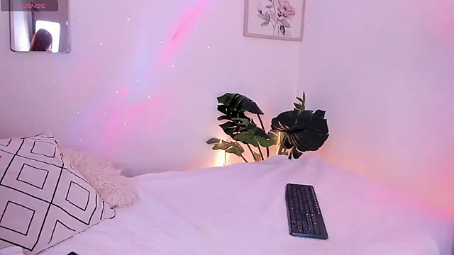 purplemoonn  online show from 03.03.25