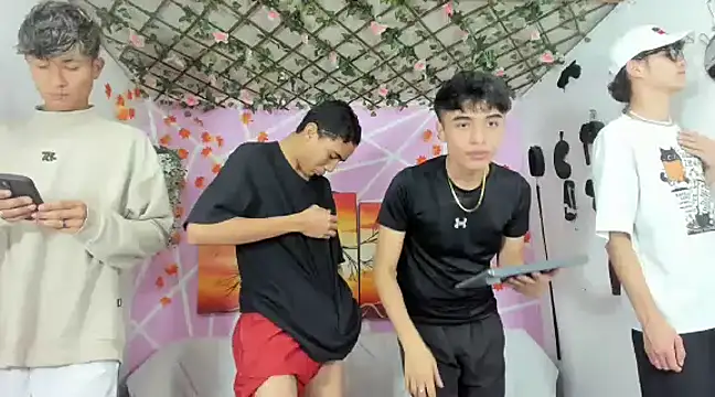 Snapshot of Maxxi_hot23 chatting on 03.04.25 Maxxi hot23 online show from 03.04.25