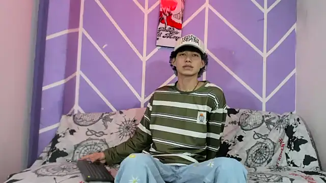 Snapshot of Maxxi_hot23 chatting on 09.26.25 Maxxi hot23 online show from 09.26.25