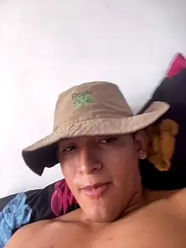 Snapshot of Babyalienqm chatting on 12.02.25 Babyalienqm online show from 12.02.25