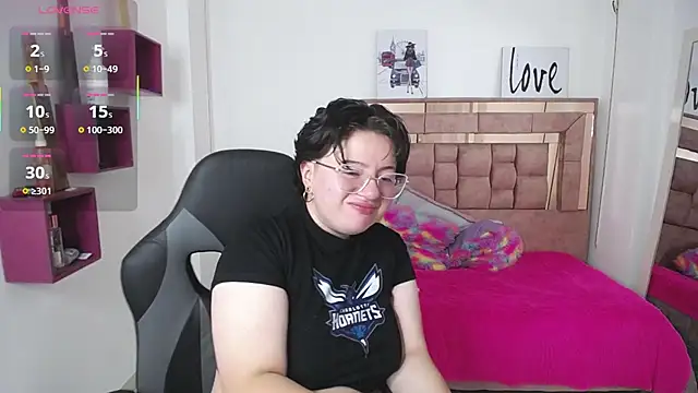 safyka online show from 11.26.25