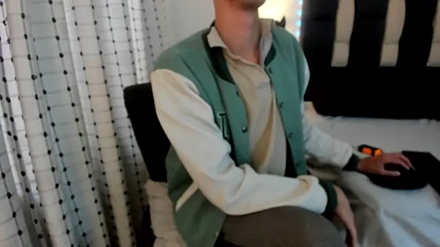 loverisu-coral online show from 12.21.25