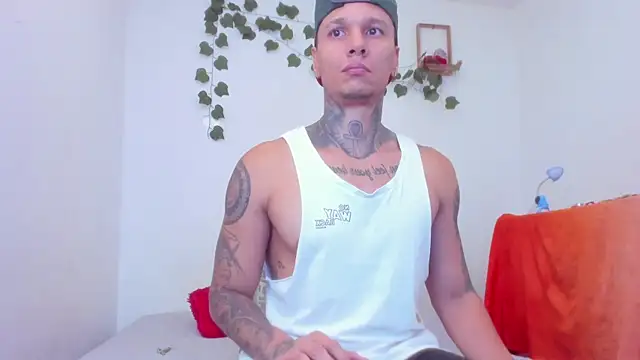 Snapshot of damian_c12 chatting on 03.14.25 damian c12 online show from 03.14.25