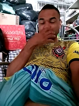 Snapshot of Poptrezegostoso chatting on 02.01.26 Poptrezegostoso online show from 02.01.26