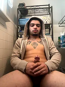 Snapshot of papiVilla23 chatting on 10.28.25 papiVilla23 online show from 10.28.25