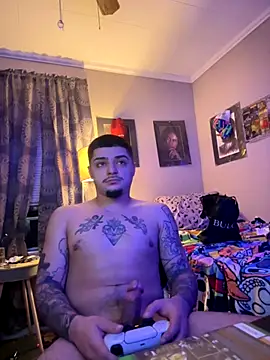 Snapshot of papiVilla23 chatting on 12.16.25 papiVilla23 online show from 12.16.25