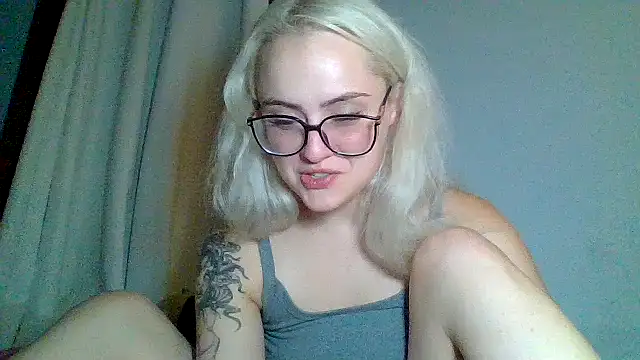 Snapshot of sluttypumpkin chatting on 07.12.26 sluttypumpkin online show from 07.12.26