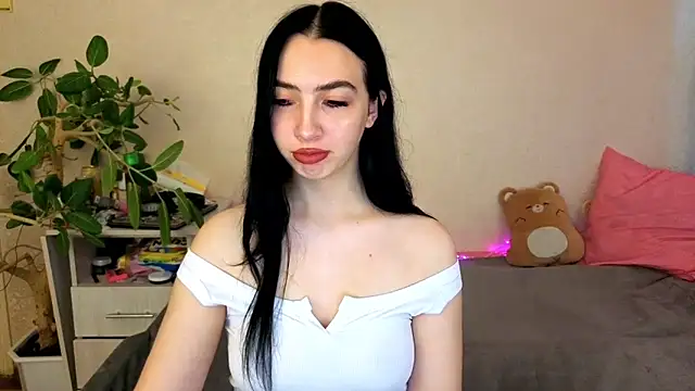Snapshot of WildKittenX_ chatting on 05.18.26 WildKittenX online show from 05.18.26