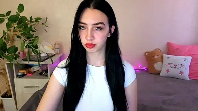 Snapshot of WildKittenX_ chatting on 05.24.26 WildKittenX online show from 05.24.26