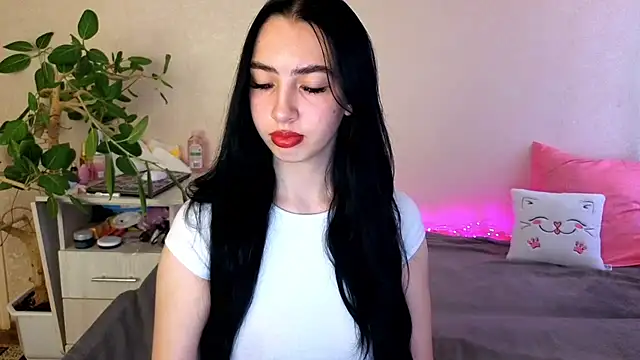 Snapshot of WildKittenX_ chatting on 05.25.26 WildKittenX online show from 05.25.26