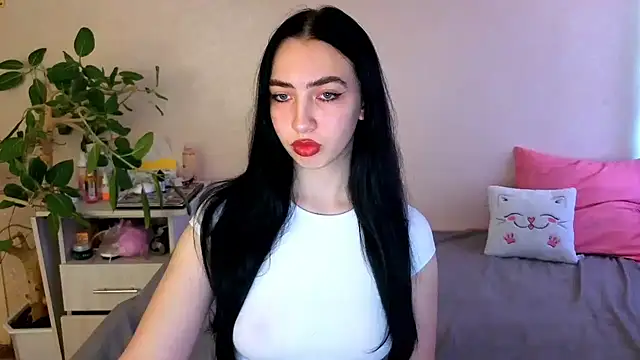 Snapshot of WildKittenX_ chatting on 06.01.26 WildKittenX online show from 06.01.26