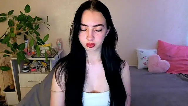 Snapshot of WildKittenX_ chatting on 06.21.26 WildKittenX online show from 06.21.26