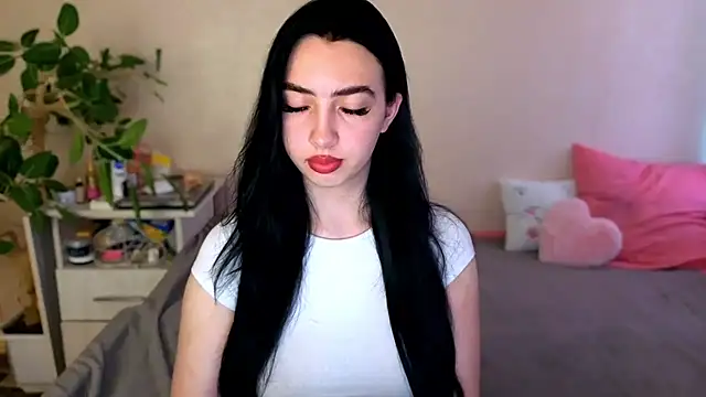 Snapshot of WildKittenX_ chatting on 06.25.26 WildKittenX online show from 06.25.26