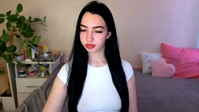 Snapshot of WildKittenX_ chatting on 06.25.26 WildKittenX online show from 06.25.26